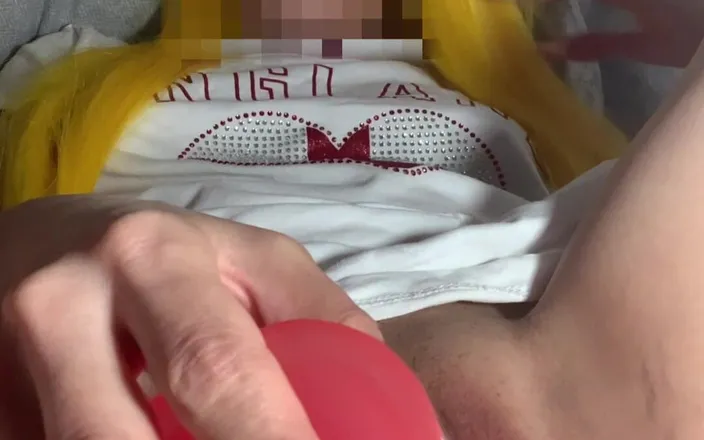 Cee: Gets so Creamy While Masturbating