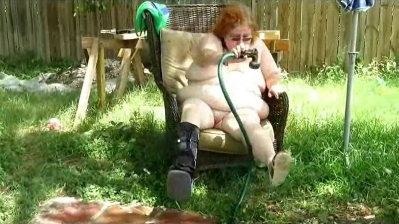 BBW nurse Vicki adventures with friends: Wearing medical boot nude masturbation with water hose