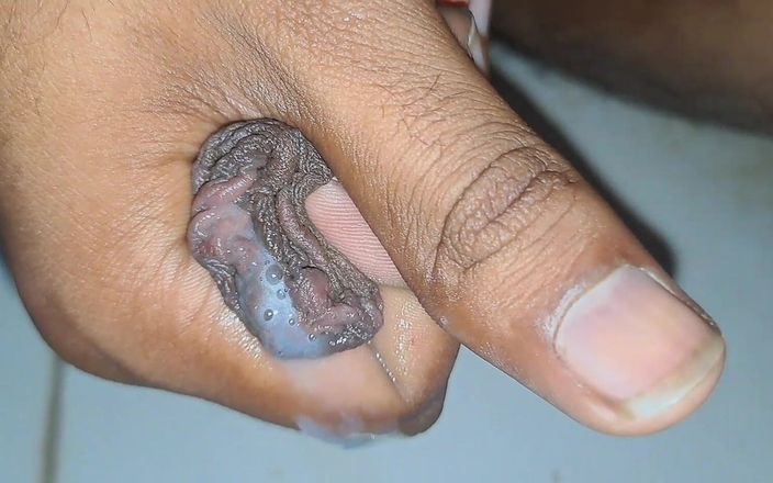 Desi_Porn_India: बाथरूम में मेरा नया हॉट वीर्य निकालना वीडियो