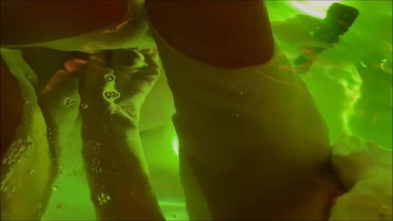 Christi: En El Bienestar Con Una Jaula De Castidad