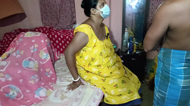 Pakhi0705: Nextdoor vänner fru ensam på rummet
