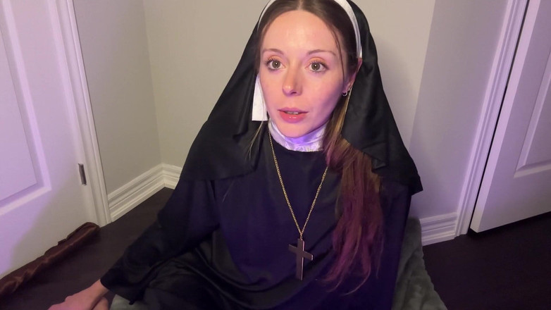 Nadia Foxx: Невинная монахиня надеясь быть отдельно от этого элитного монастыря должна следовать странным приказам, чтобы быть разрешено в!