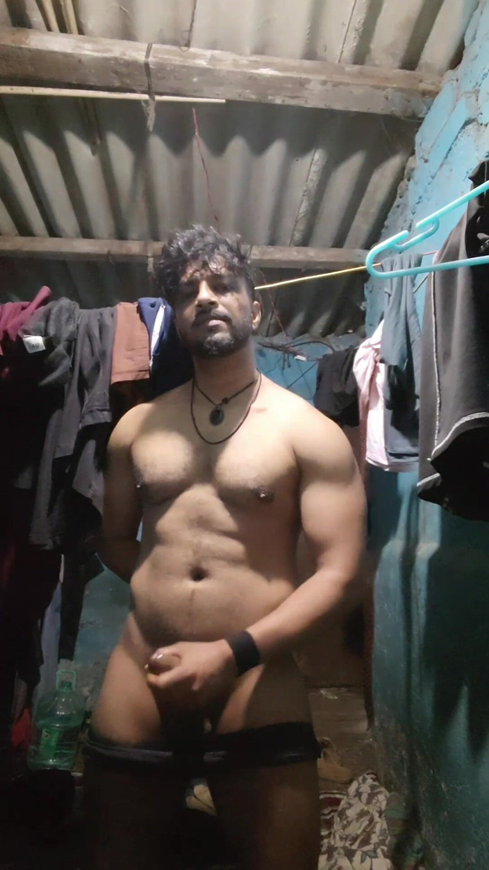 Mastkalandar: Desi Hunk Solo Mastrubution