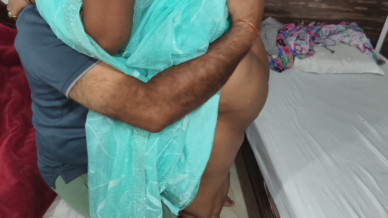 BadMash_Bhabhi: Bhabhi's friend fucked the village Bhabhi well by making her...
