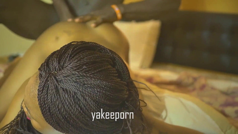 Yakeeporn: Amatérská dáma mi řekla, abych si sundal barvu a ošukal mě