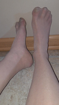 Sheer Nude Nylon Feet to Leak Over