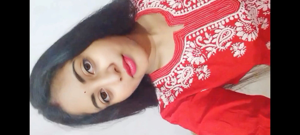 Vicky Siya: Siya siya si gadis india lagi asik muasin memeknya pakai...