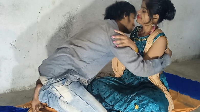 Vija: Video Girlfriend Ko Pela in Her Room HD Video