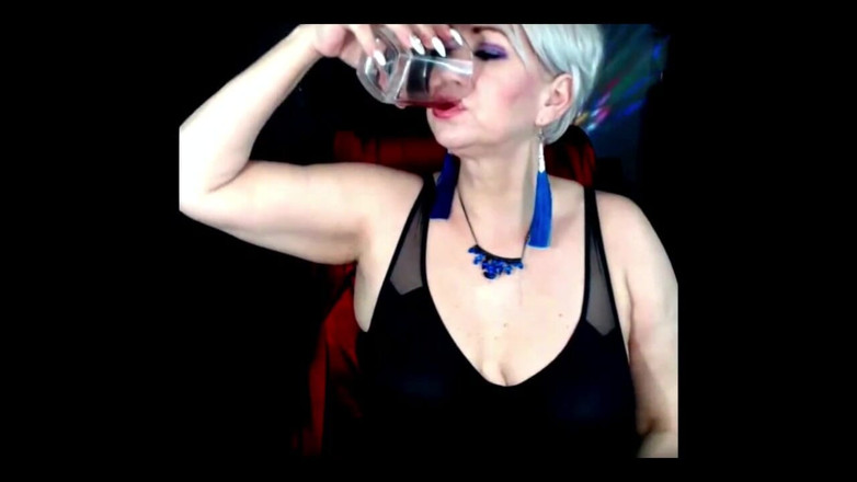 AimeeParadise: Meine frau ist eine coole webcam-schlampe-12 wilde MILf tanzt mit...