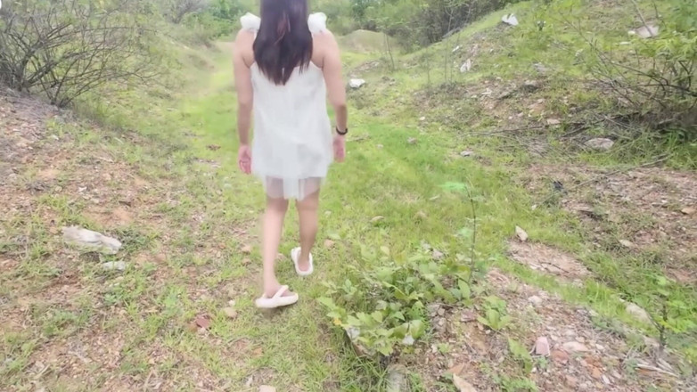RealThaiSolo: Thai-mädchen, masturbation im thailändischen dschungel im freien