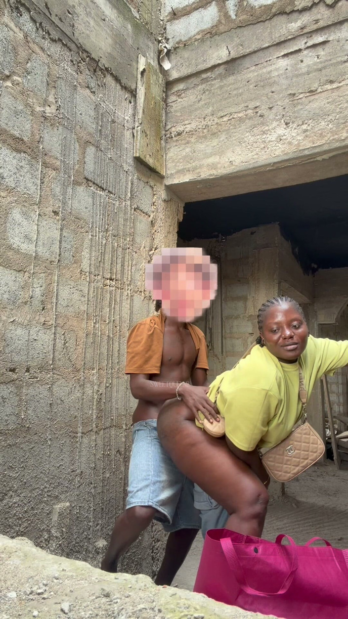 Sweetqueen2: Fucked a Fan for Fun.