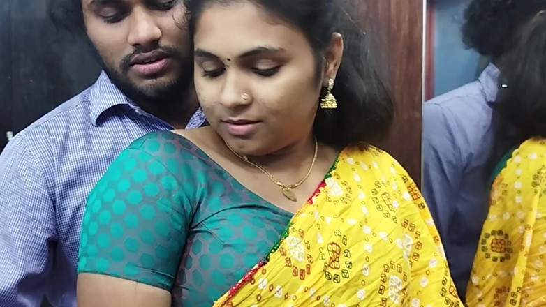 Vaishnavysharunraj: Kerala girl , remoção de meio saree e mamas chupam quente...