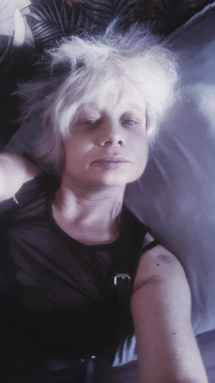 Sofy13: Unisciti a me sul letto per il mio prossimo video...