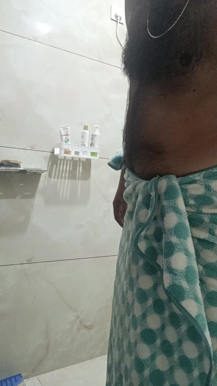 Rajasthani-old-lover: Indian Desi Man Enjoy Shower and Sex