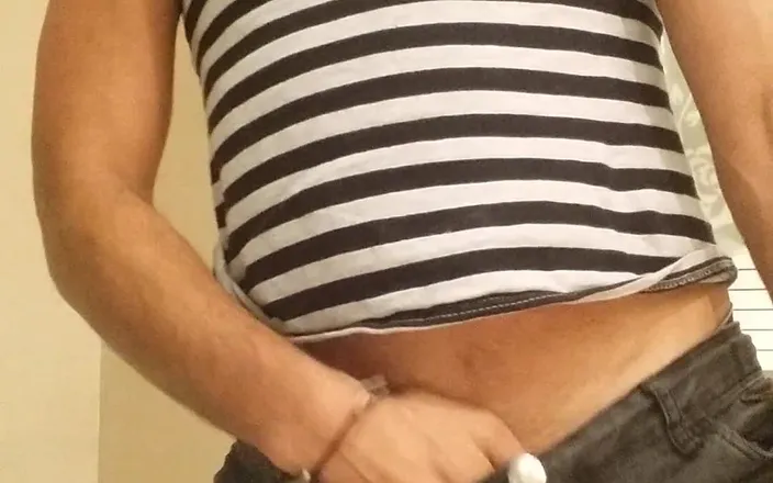 Boy top Amador: I Went Out and Came Back Very Horny. I Filmed...