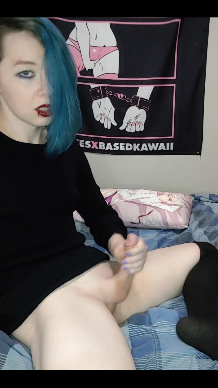 Real Gril: Can't Stop Cummiing