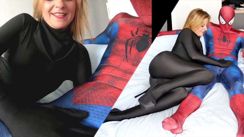 Nylon Xtreme: Natacha guapa lagi asik nyepong kontol zentai lycra kulit hitam