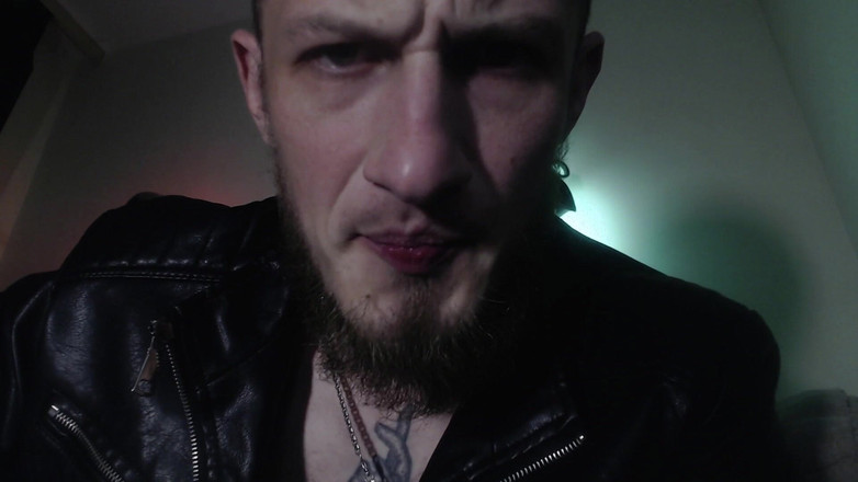 Hunky time: 穿皮衣的老板