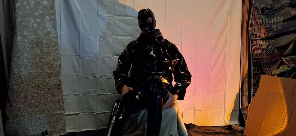 Dreamofevolution: Farmerrain regenbekleidung und latexmaske