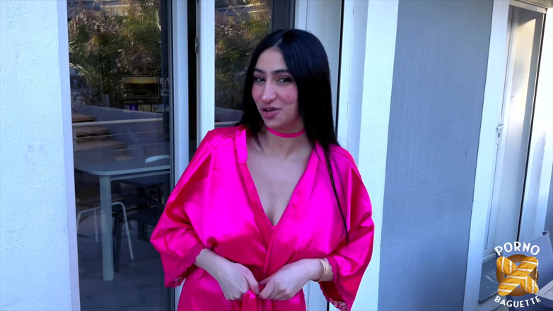 Porno Baguette: Didi, büyük göğüsleriyle iki yarakla sikiliyor