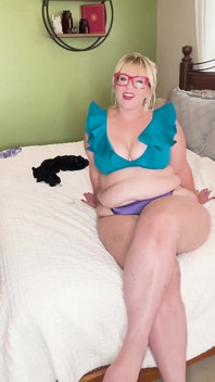 BBW schluckt dich im loch, nachdem du dich dafür hast, dass sie so dumm ist