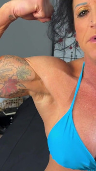Kandy's Cuck Vitamins Eating Gummy Losers