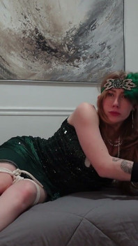 Stella Elles Roaring, 20er Selbst-bondage-Verführung - POV Captive Fantasy erwartet!