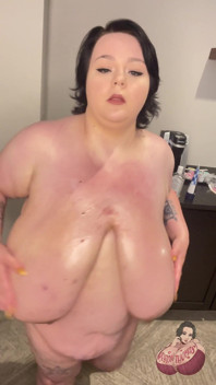 Bbw Oli e lozioni tette enormi