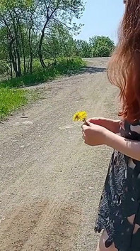Як тобі моє нове плаття? Хочете більше відео з подібним одягом?