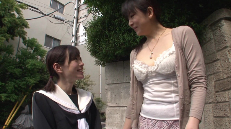 Blowjob Fantasies from Japan: Unschuldig aussehendes asiatisches schätzchen lernt, einen schwanz zu lutschen