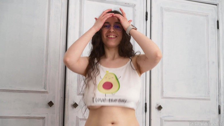 ElizaTheModel: Tantangan Edging goyangan tanpa bra