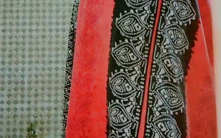 Hot bhabi: Tôi thấy payal bhabhi khỏa thân trong phòng tắm
