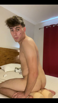 Quick Clip of Kyle Taking a 9 Inch Toy to Get Him Ready for a Good Fuck! Who Wants to See Him Take a Big Dick?