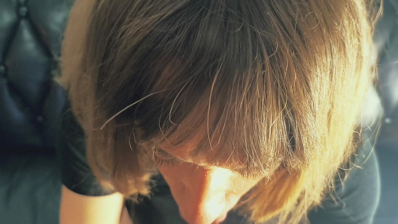 Rozebell: Enak bangerk - aku pengen bangein kontol ini di dalam diriku...