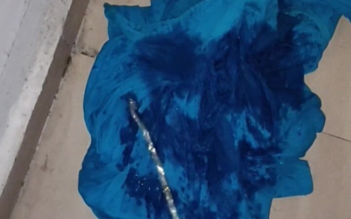 Satin and silky: Pissar på sjuksköterska kostym Salwar i omklädningsrum (33)