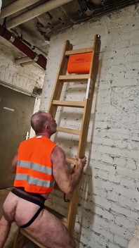Very Hairy Builder