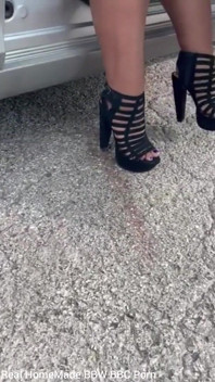 Mergând disperată după un pișat care îmi pișă pantalonii