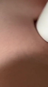 Masturbuji Svou Krásnou Kundičku Vibrátorem