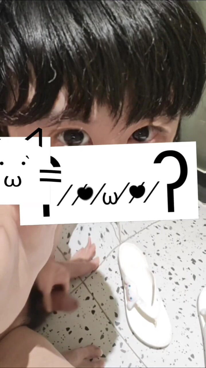 lovelyboyvideo0: Милые выражения, lovelyboy видео, супер милый мужской бандит, мастурбирующий босиком, милый парень в шлёпанцах.