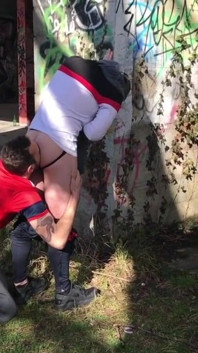 Băiatul rău yougn futut în aer liber de Koldo Goran