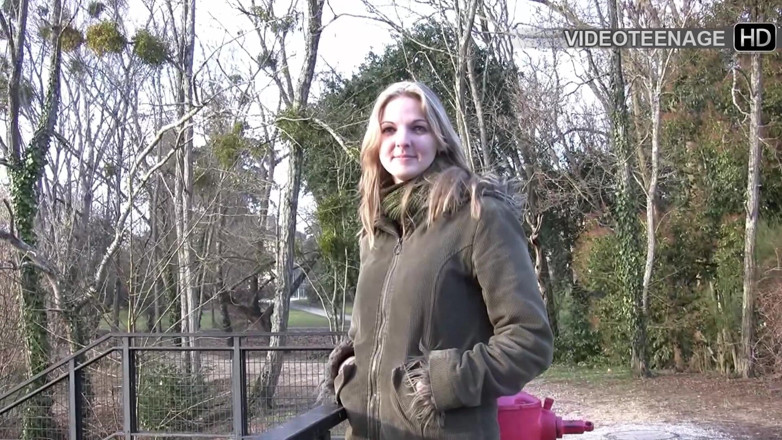 Videoteenage: Lovely 19 Year Samantha Does Her First Porn Casting