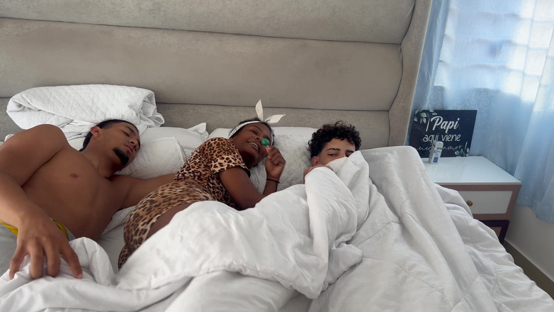 KenaySexxx: I Take Advantage of the Fact That I Share a...