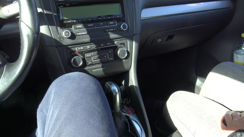 Stepmom Susan: 継母が18歳の継息子に手コキをする