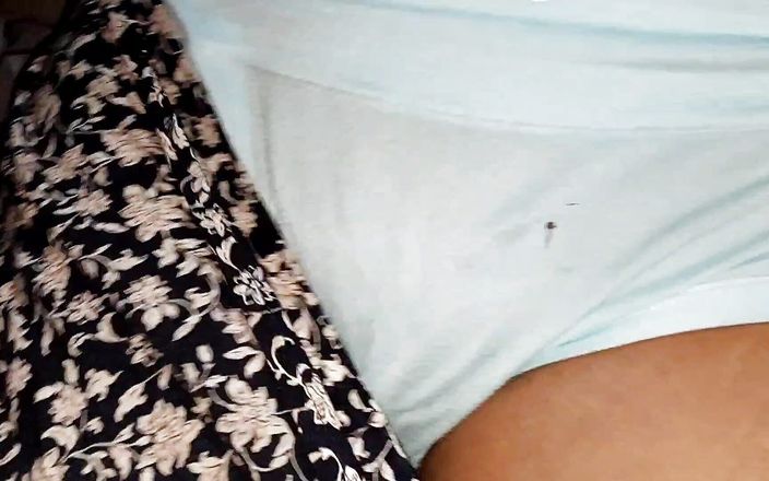 ChickenPuti: 带清晰音频的尼泊尔性爱视频。村里的女孩被叫回家并享受性交