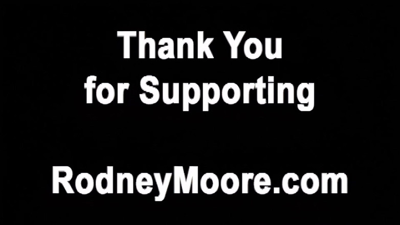 Horny Hairy Girls: 角质毛茸茸的可爱娇小在她毛茸茸的鸡巴上射精