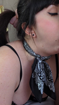 (711) Jede menge Lippenstift-blowjob und Gesichtsbesamung in einem Seidenschal, Rht Strümpfe, Strumpfhalter und High Heels Plateauschuhe - Dame Olga