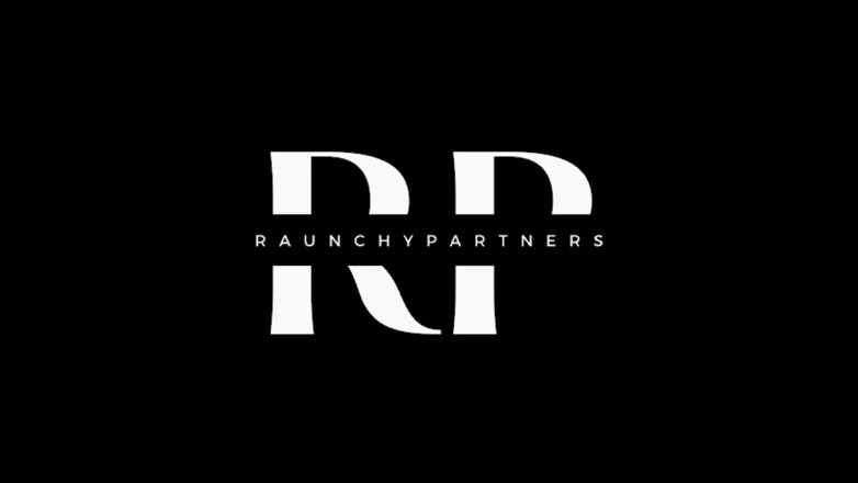 raunchypartners: 性感人妻享受后入式性爱