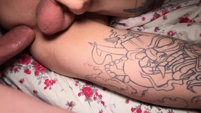 Ethan Lestray: 輪姦は甘いイケメンのタイトなケツの穴を犯した