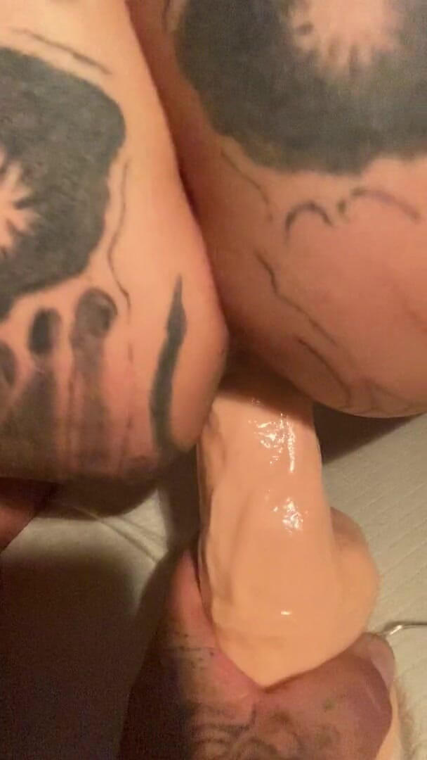 MzKiTTy91: Pawg berijdt monsterlul van 25 cm