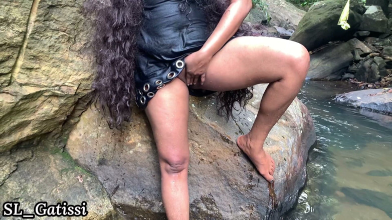 SL Gatissi studio: Beautiful Sri Lankan Teen Fucked in the Jungle